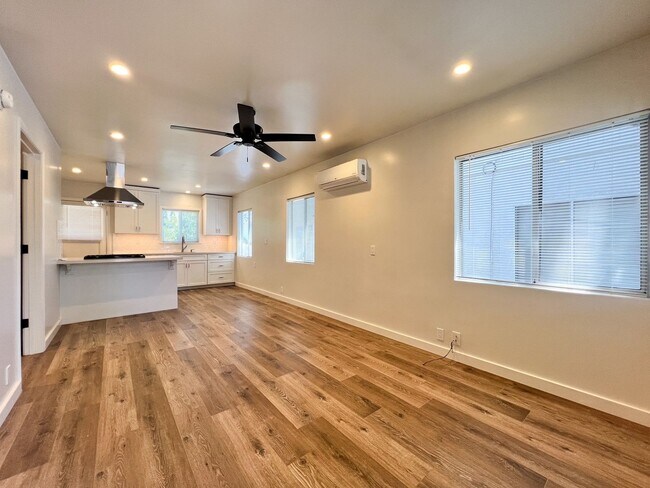 Photo - Yajome, 2100-2118* Unit 2116