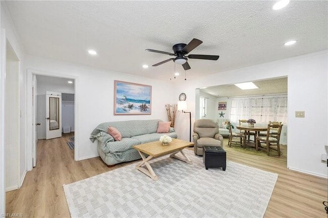 Photo - 2261 11th St N