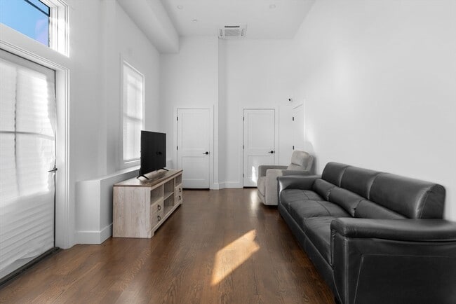 Photo - 133 Boardman St Unidad 1