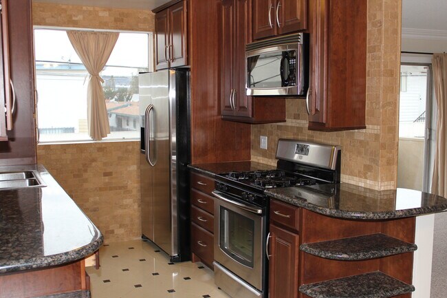 Photo - 1259 Ardmore N Ave Unit 207