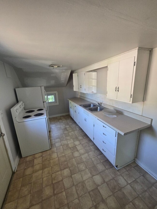 Photo - Miller McHenry St. Duplex Unit Upper