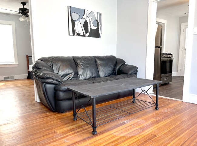 Building Photo - 113 Crestmont Rd