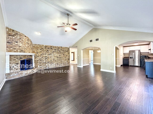 Photo - 2701 Deeringhill Dr