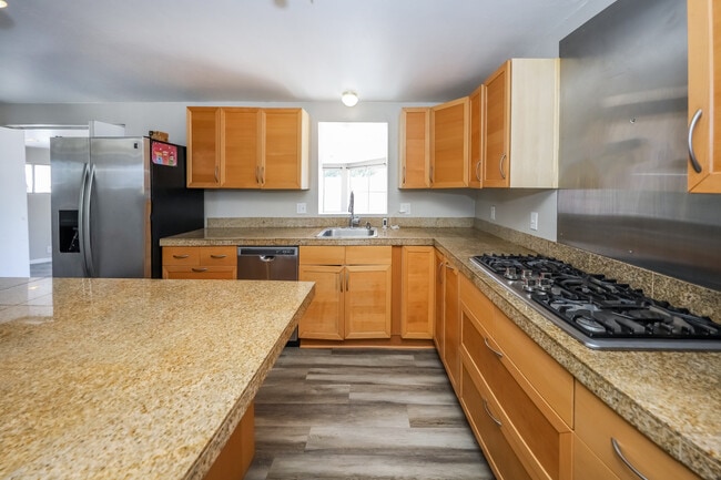 Photo - 3221 S Grady Ave