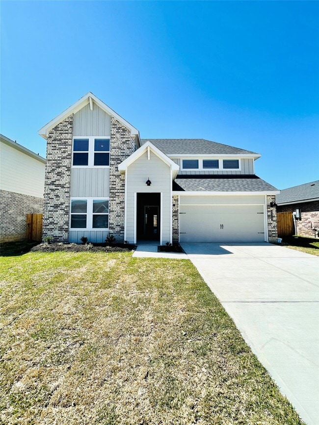 Photo - 3310 Silverton Dr