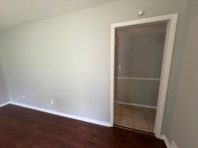 Photo - 5071 Gray Dr