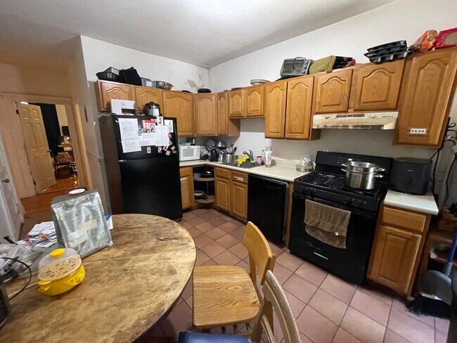 Photo - 14 Strathmore Rd Unit 1