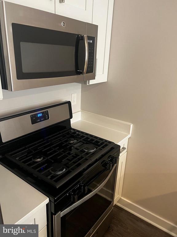 Photo - 924 19th St NE Unit 2