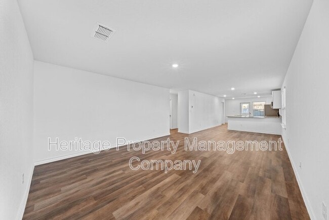 Photo - 817 Heartseed Ave