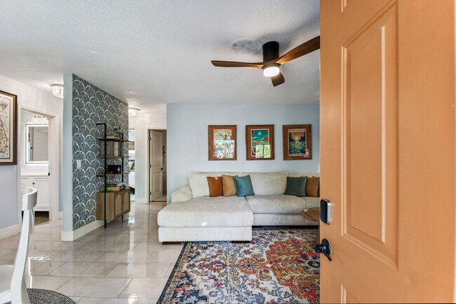 Photo - 11250 2nd St E Unidad ID1244470P