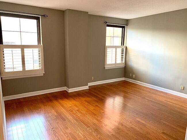 Photo - Claridge House Condominiums