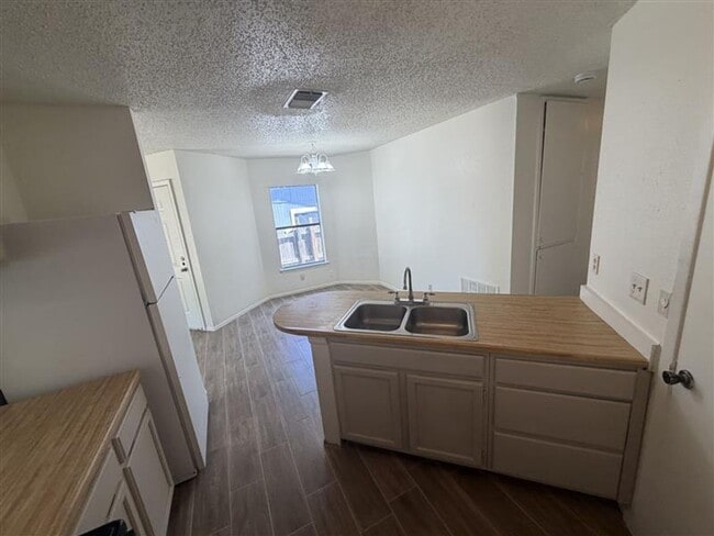 Photo - 9631 Bratton Dr