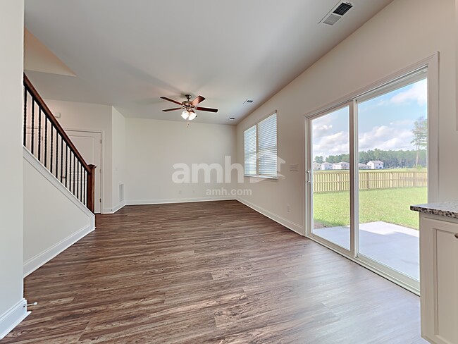 Photo - 281 Bering Ln
