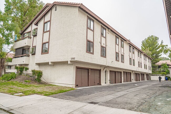 3 Bedroom Townhome for Rent in Canyon Coun... - 3 Bedroom Townhome for Rent in Canyon Coun...