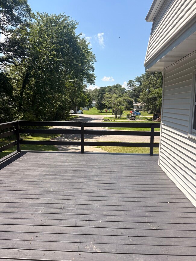 Photo - 501 Woodbine Dr
