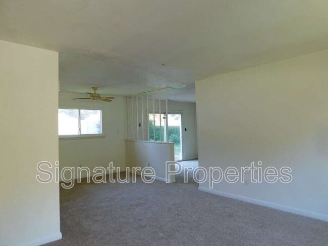 Photo - 3825 Annie Ln