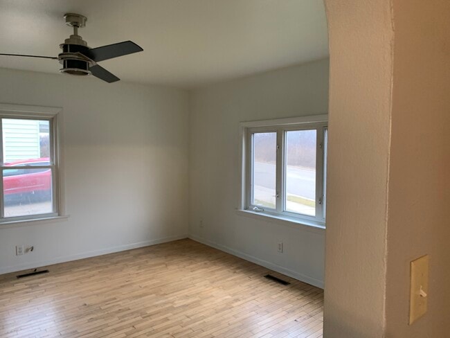 Photo - 413 Kekoskee St Unidad 1