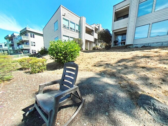 Beach Access - Sunset Shores Apartments