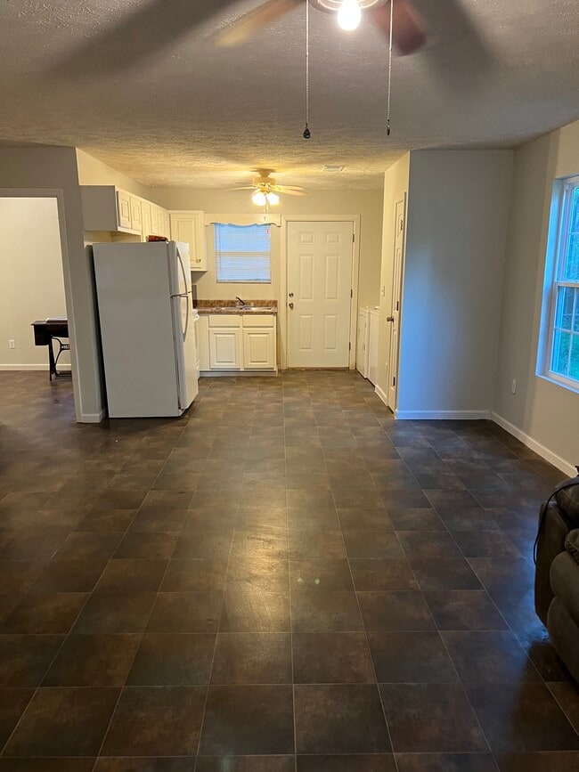 Photo - 1804 Droke Rd