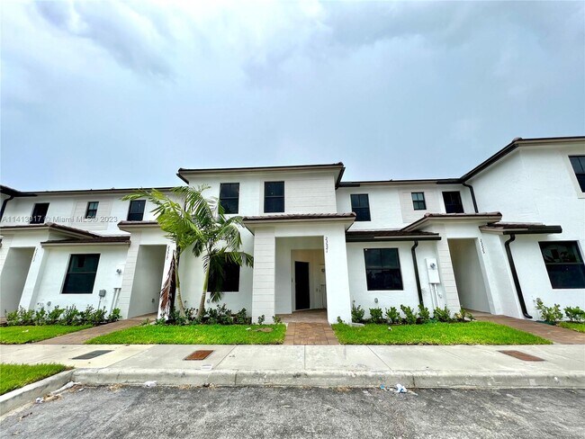 Photo - 23521 SW 127th Pl