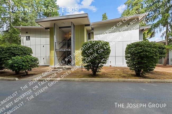 Building Photo - 14620 NE 31st St Unit E-305