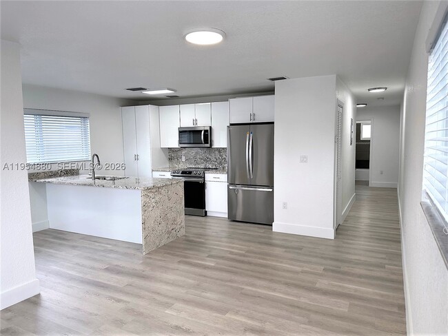 Building Photo - 11230 SW 5th St Unit 1