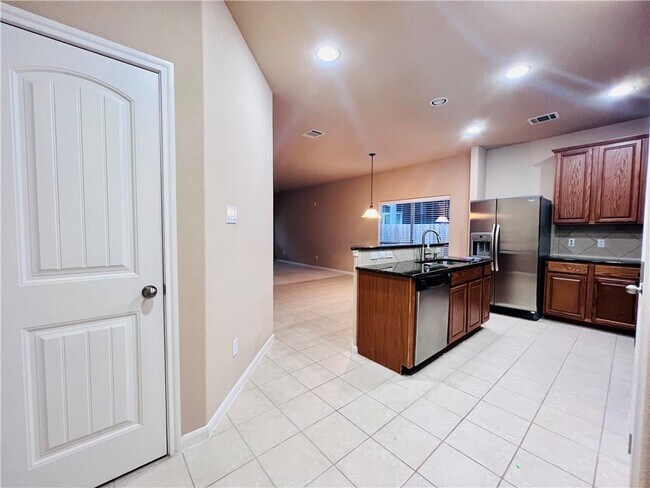 Photo - 2400 Independence Dr