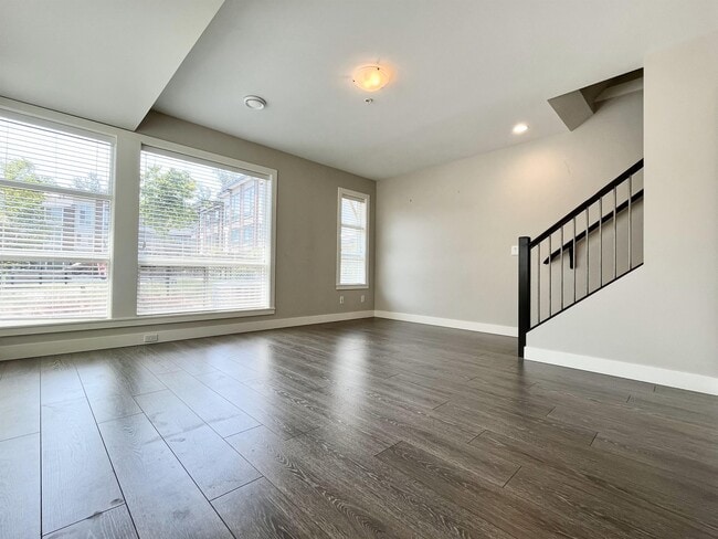 8413 Midtown Wy