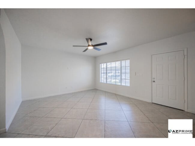 Photo - Stylish 3/2.5 Glendale Townhouse - Gated Community Living!