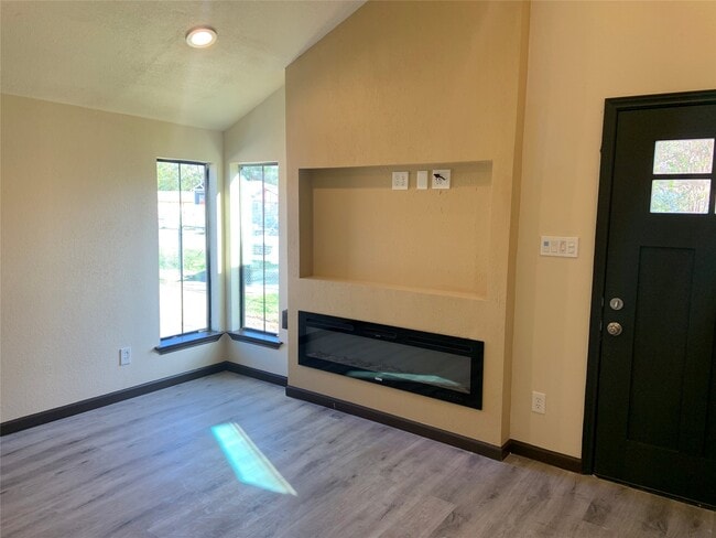 Photo - 8313 Autumn Ln