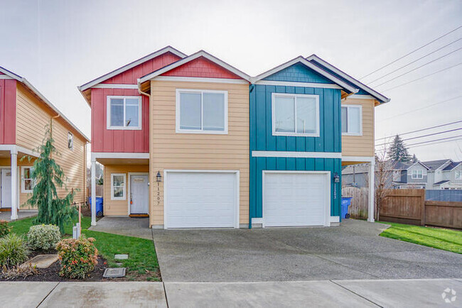 Building Photo - Beautiful Newer Townhome In Landover Sharmel