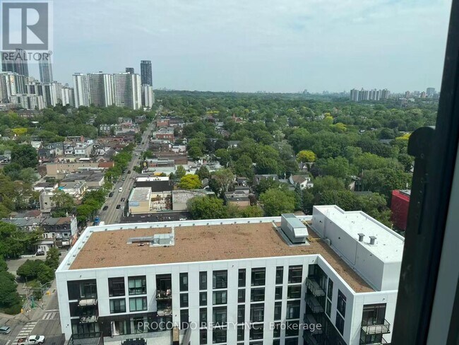 Photo - 10 Oak St Unit 2010