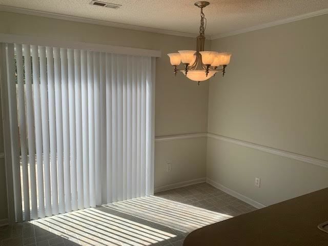 Photo - 2345 Vineyard Dr