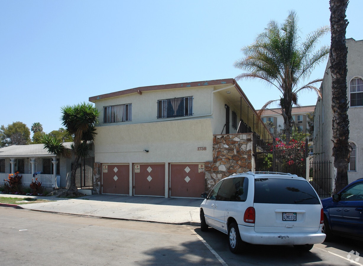 Photo - 1738 Locust Ave