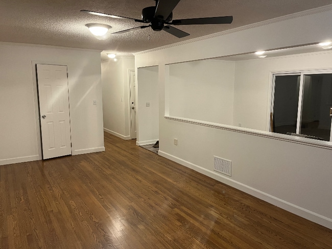 Photo - 512 Andrew Pickens Dr