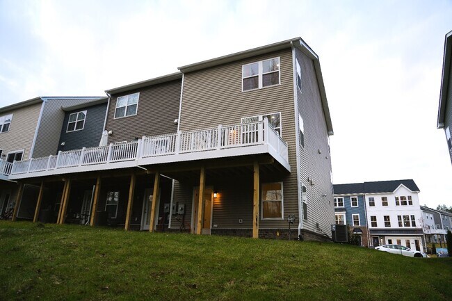 Photo - 16033 Abelson Wy