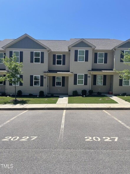 Photo - 2027 Wiggins Village Dr Townhome