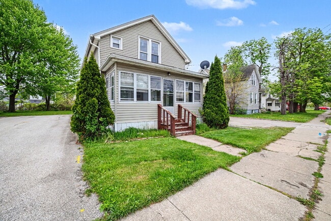 Photo - 1 Bedroom Rental in Saginaw $750/Month Unit 1