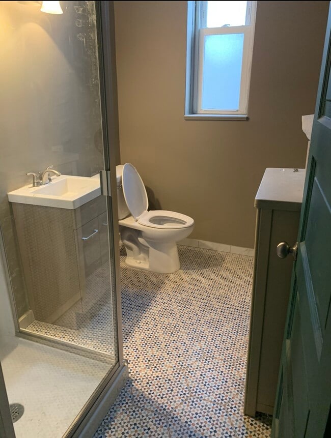 Photo - 701 W Hillgrove Ave Unit 1-A