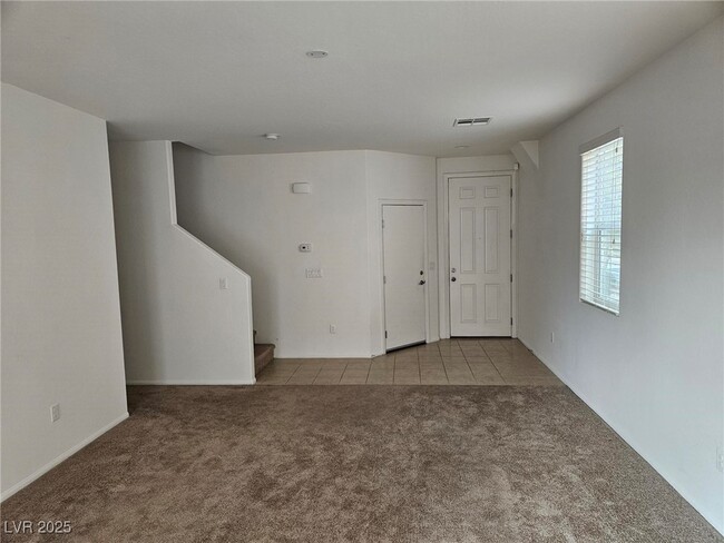 Photo - 793 Looking Bear Ct