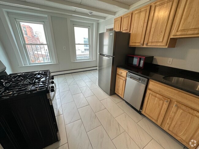 Building Photo - 238 Cambridge St Rental
