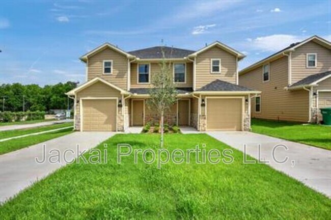 Photo - 243 W Forest Ave