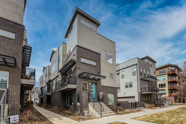 Photo - 1817 Gaylord St Townhome