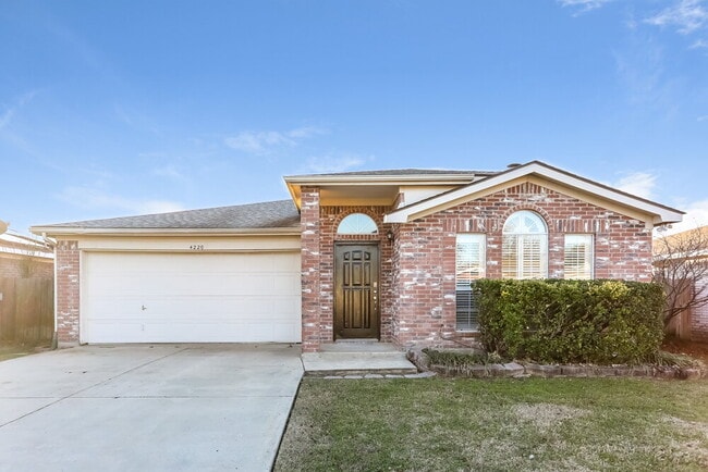 Building Photo - 4220 Fernleaf Dr