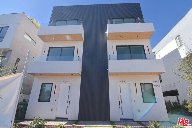 4543 Tujunga Ave
