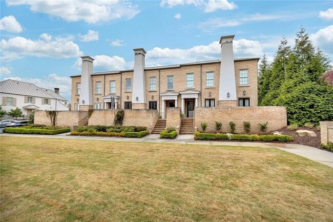 Photo - 108 Grand Cres