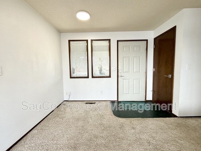 Photo - 344 S 2nd St