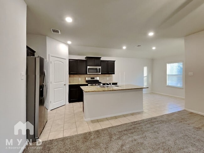 Photo - 808 Hutchins Dr