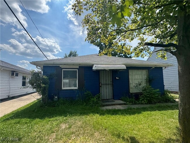 Building Photo - 930 Wayside Rd Rental