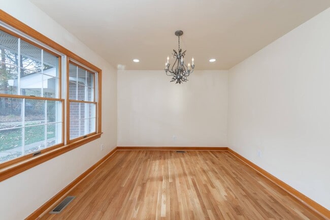 Photo - 107 Lorac Ct